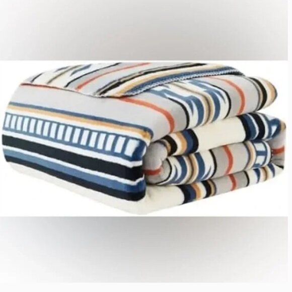 NWT PENDLETON Ultra Soft Throw Blanket Saltillo Striped 50" x 70" - Picture 2 of 3
